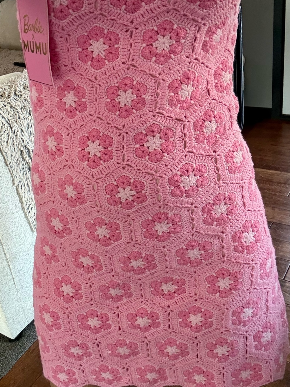 Show Me Your MuMu Barbie x MuMu Pink Gold Logo Tag - Picture 7 of 7